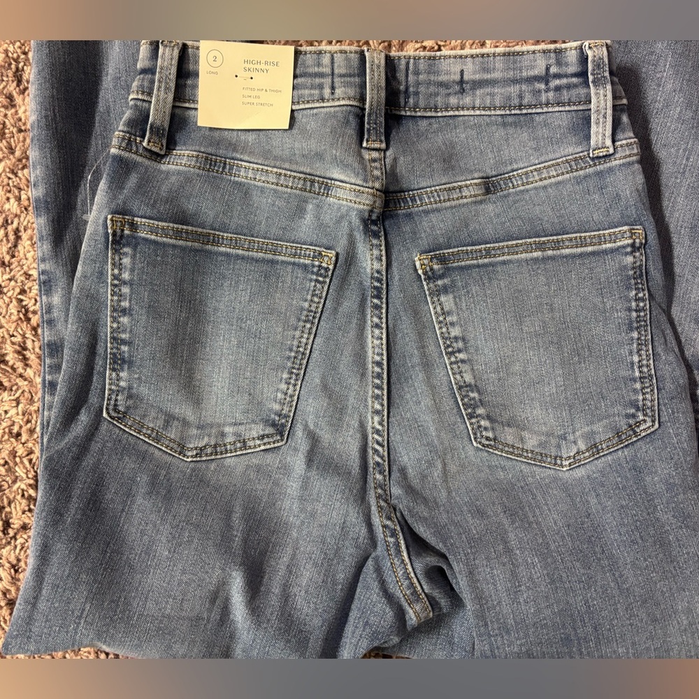 Universal Thread High Rise Blue Jeans - Picture 3 of 4